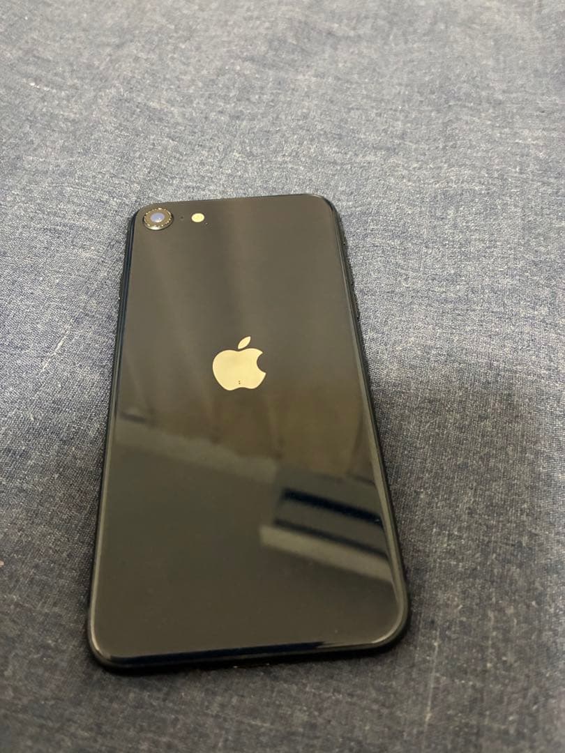 Apple iPhone SE3 本体　ブラック　SIMフリー