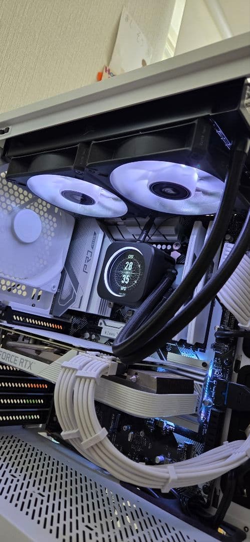 Corsair H100i ELITE LCD 240mm　簡易水冷クーラー