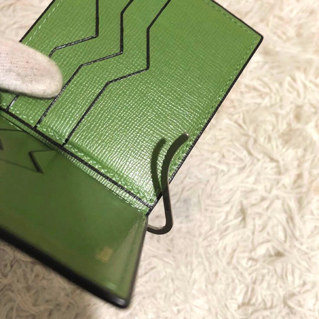 未使用✨ヴァレクストラ　 マネークリップ 二つ折り財布 カードケース グリーン