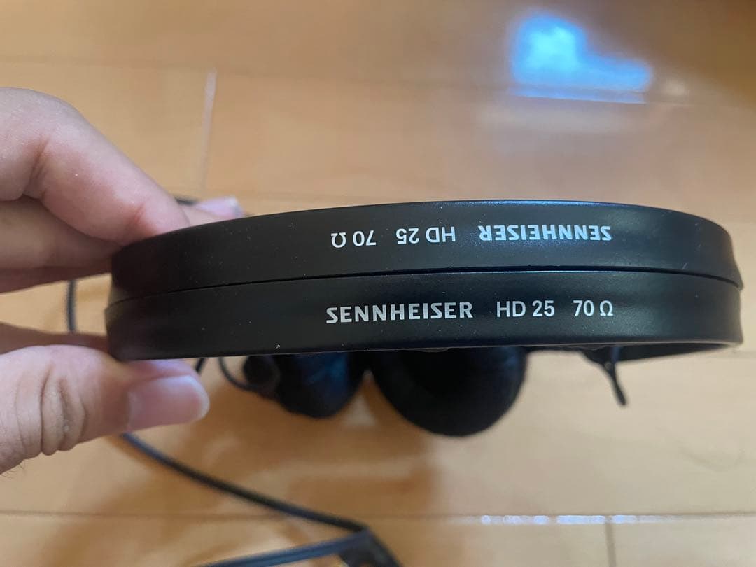 ヘッドホン SENNHEISER HD25 700