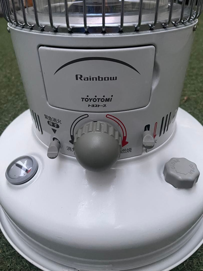 【さいたま浦和地区周辺引取限定】 TOYOTOMI Rainbow 灯油ストーブ