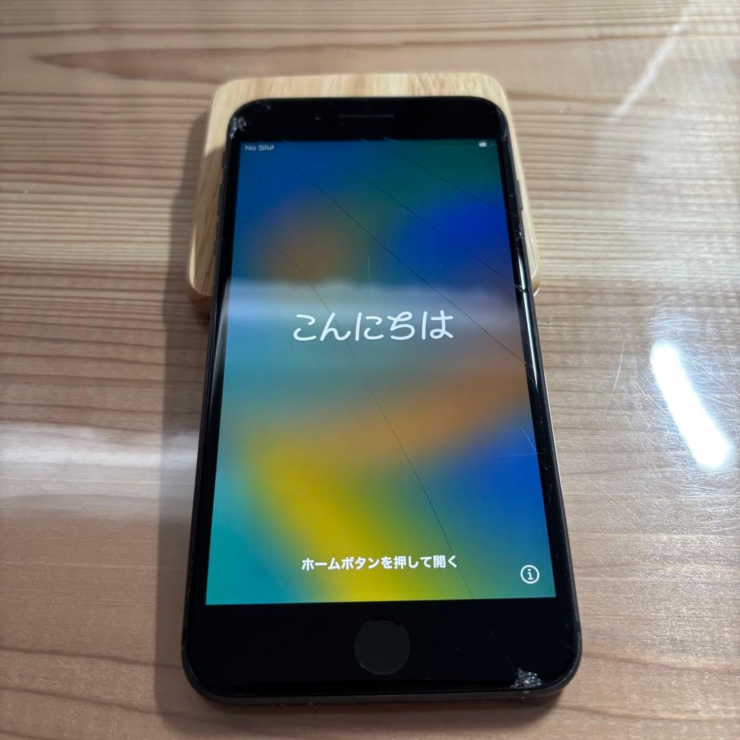 Apple iPhone 8 plus スペースグレイ（動作確認済）