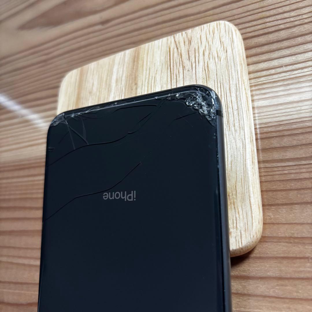 Apple iPhone 8 plus スペースグレイ（動作確認済）