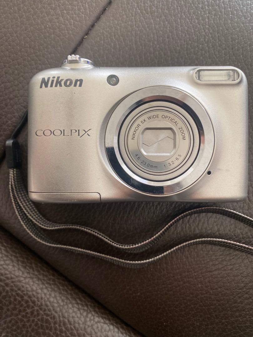 ニコンクールピクスA10 動作品　8GB付き　単三電池式