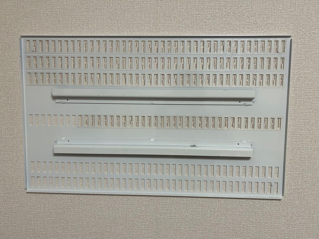 TI200 Mサイズ 壁美人 37-47インチ （テレビ壁掛け用金具）ホワイト