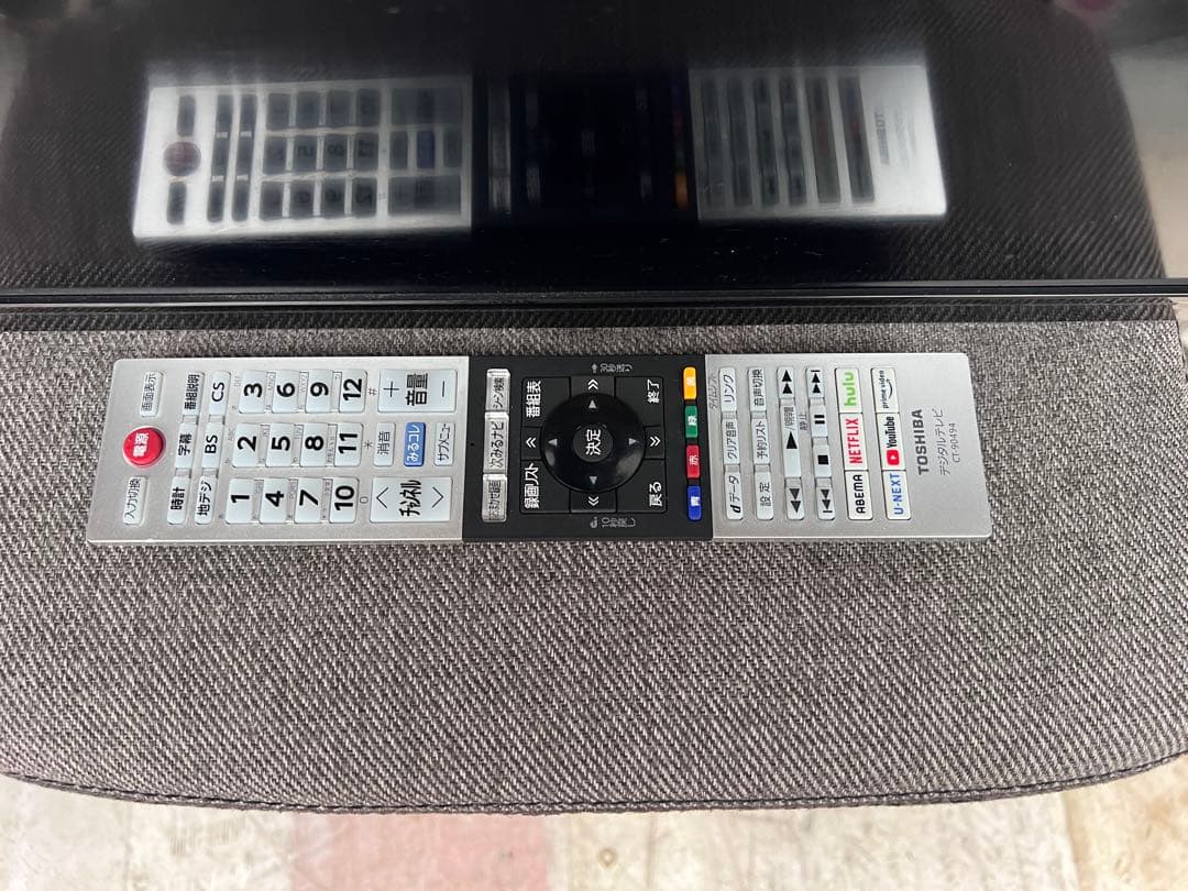 TOSHIBA液晶テレビ　32V34 2022年製　リモコン付き