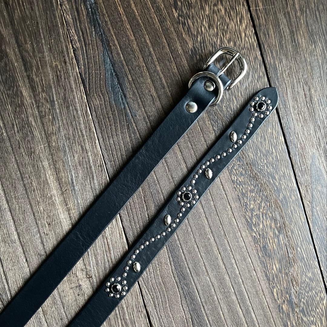 スタッズナローロングベルト　シルバーフラワー　オイルドレザー　HTC CALEE