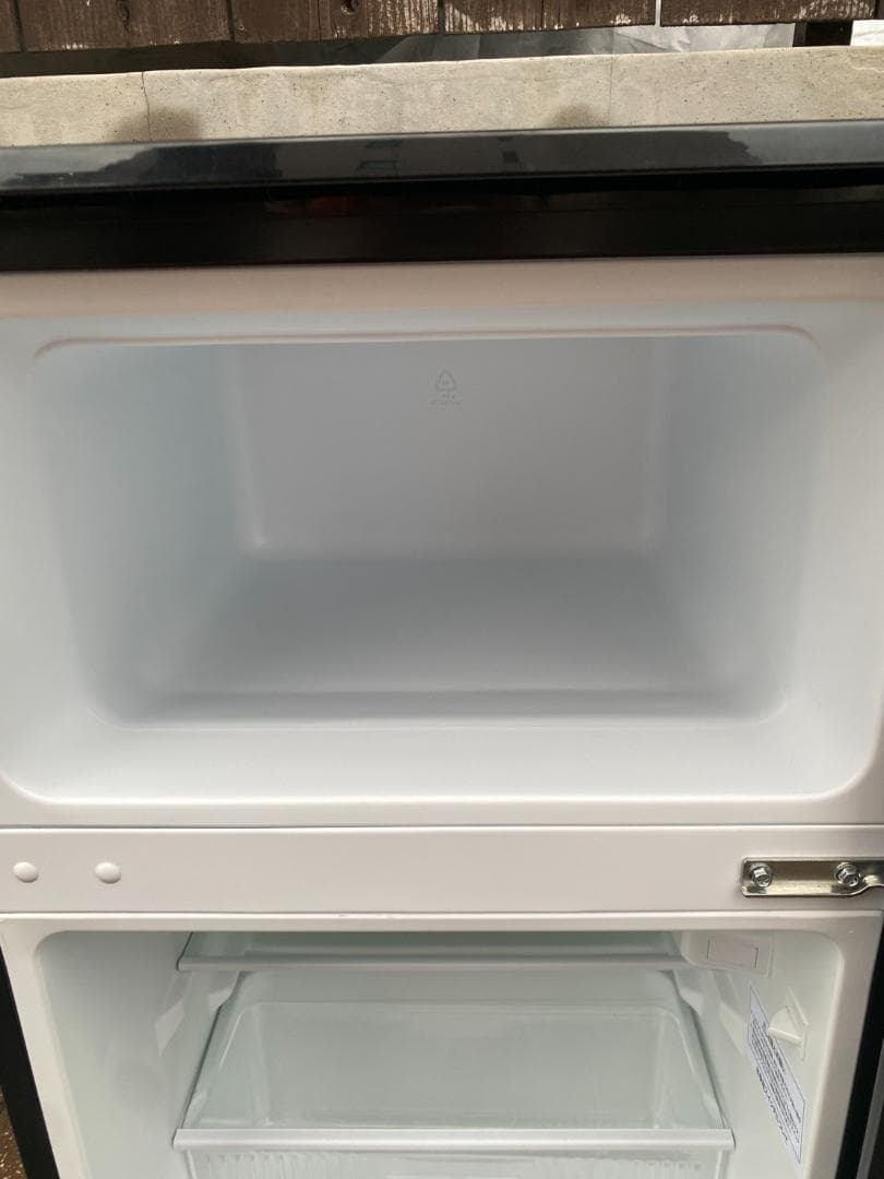 2024年製　COMFEEコンフィー　冷蔵庫　90L　RCT90BL(E)