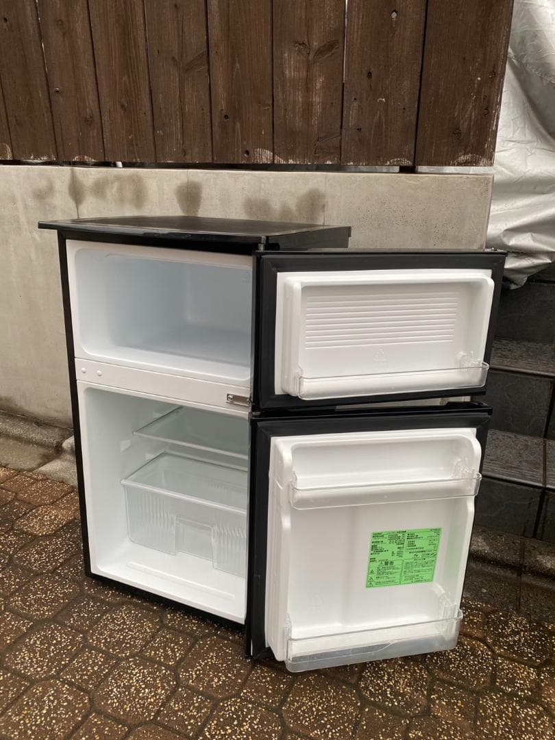 2024年製　COMFEEコンフィー　冷蔵庫　90L　RCT90BL(E)