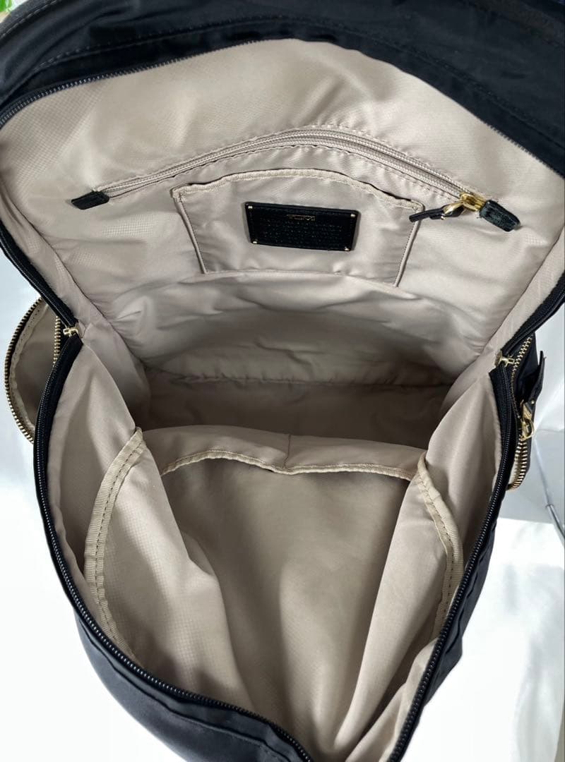 美品 TUMI トゥミ リュック バックパック ビジネスバッグ A4収納可