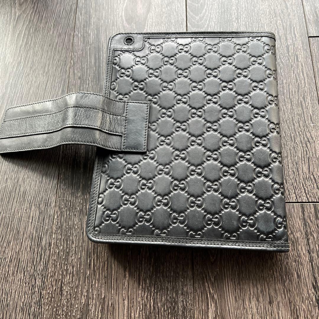 Gucci ブラックレザー iPadケース