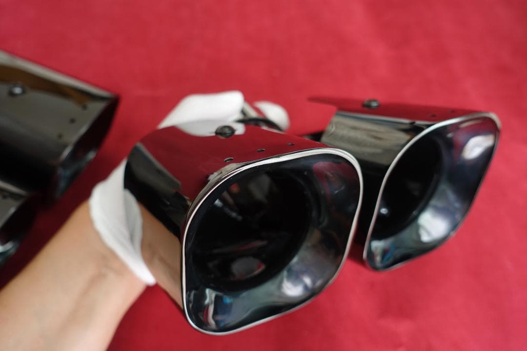 ランドローバー　ディフェンダー　2リッターターボ用　マフラーカッター