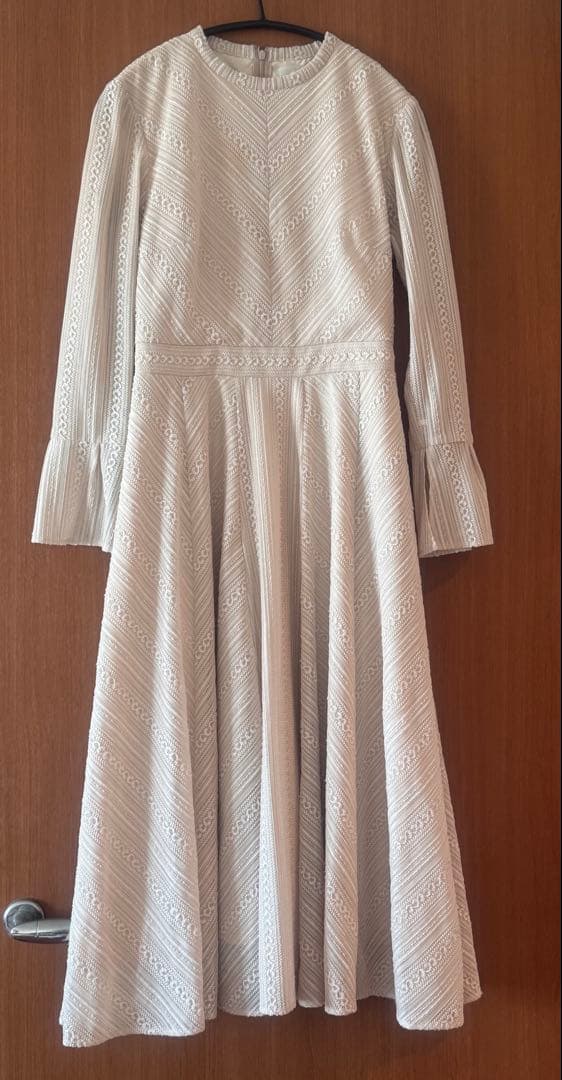 セルフォード　celford 36 アイボリー フレアスリーブ ワンピース