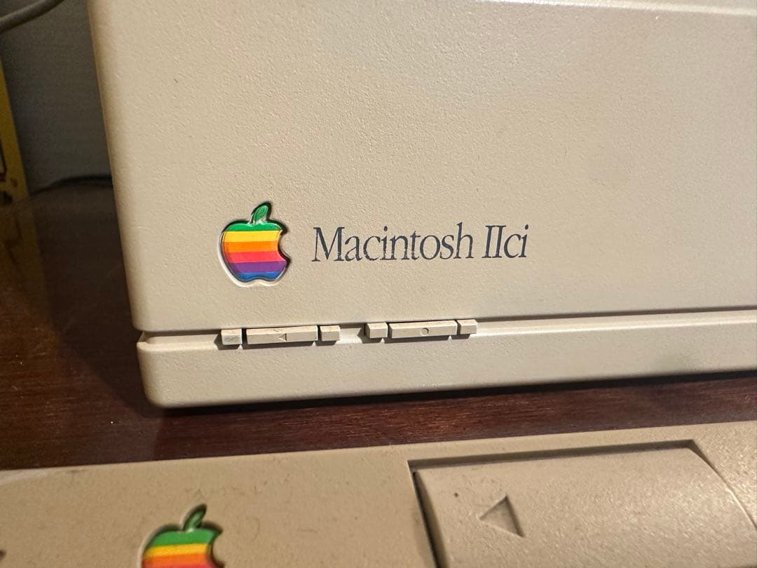 動作確認済Apple Macintosh IIci RAM20MB/HDD1GB