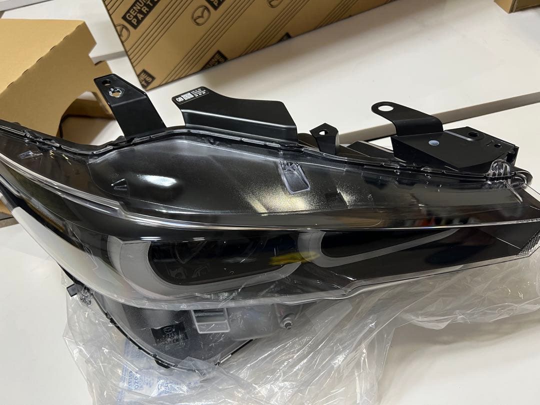 「美品」Mazda CX-5 CX-8 右ヘッドライト K49C-51-031E