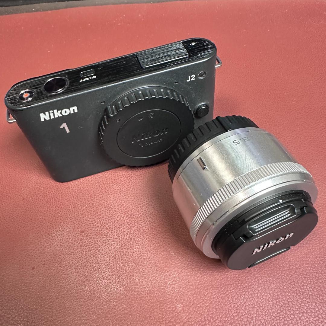 美品】Nikon 1 J2 ブラック ボティ＋単焦点レンズセット SD16GB付