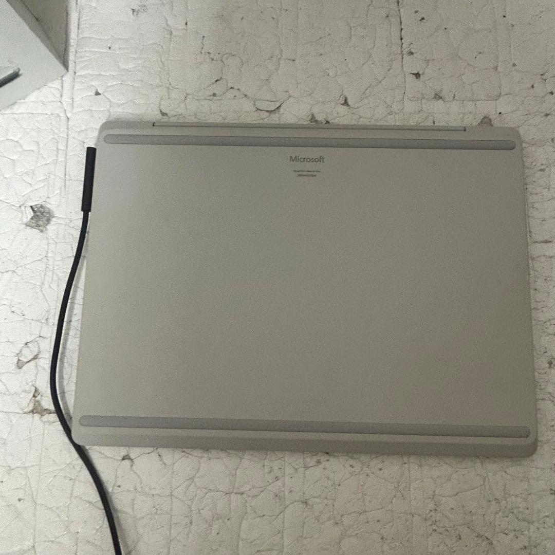 美品　Surface Laptop Go i5 4GB/64GB プラチナ