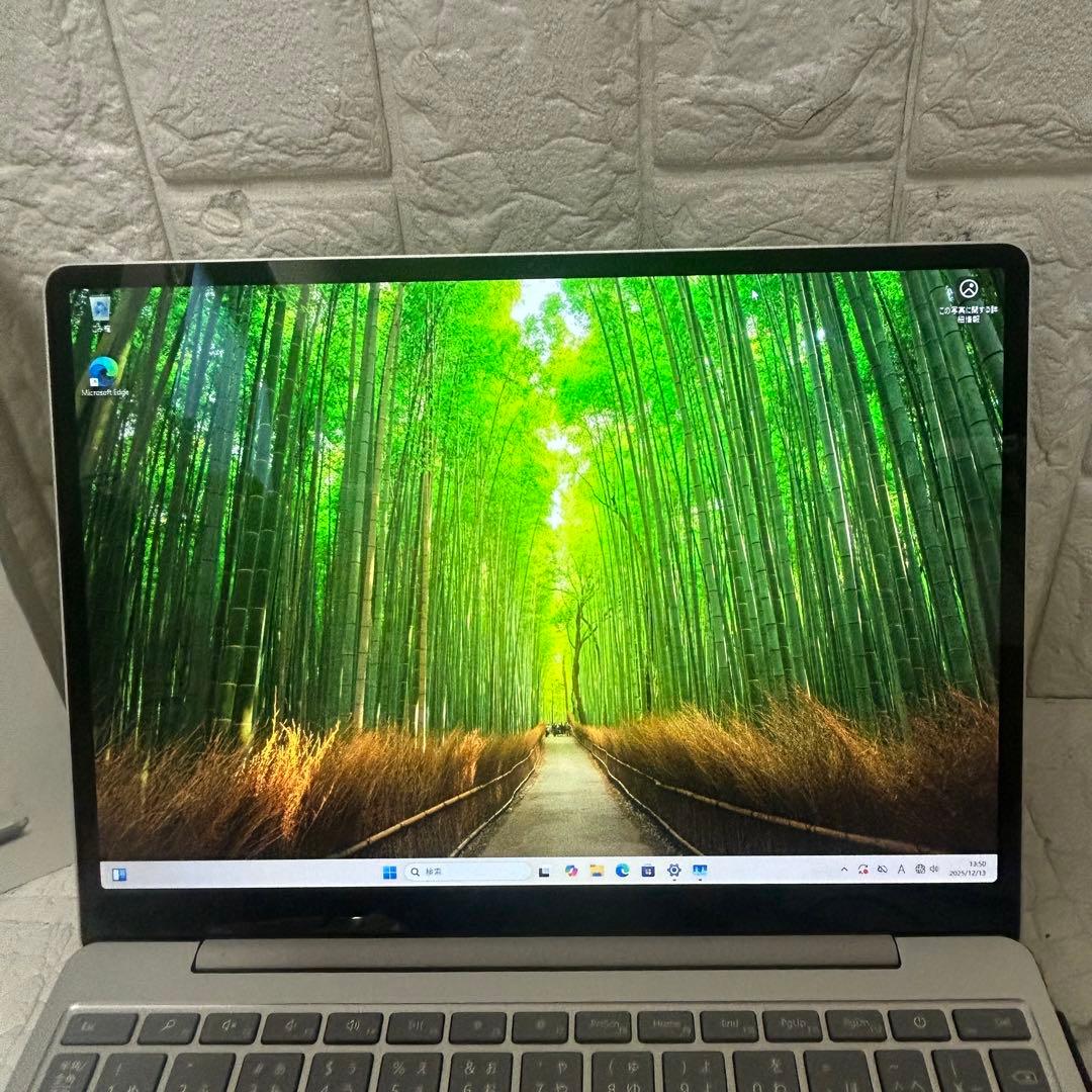美品　Surface Laptop Go i5 4GB/64GB プラチナ