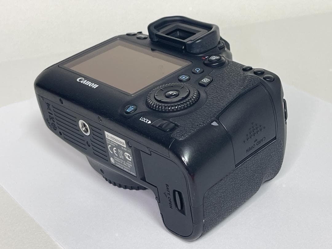 ★ショット18811回★ Canon EOS 6D フルサイズ カメラ キヤノン