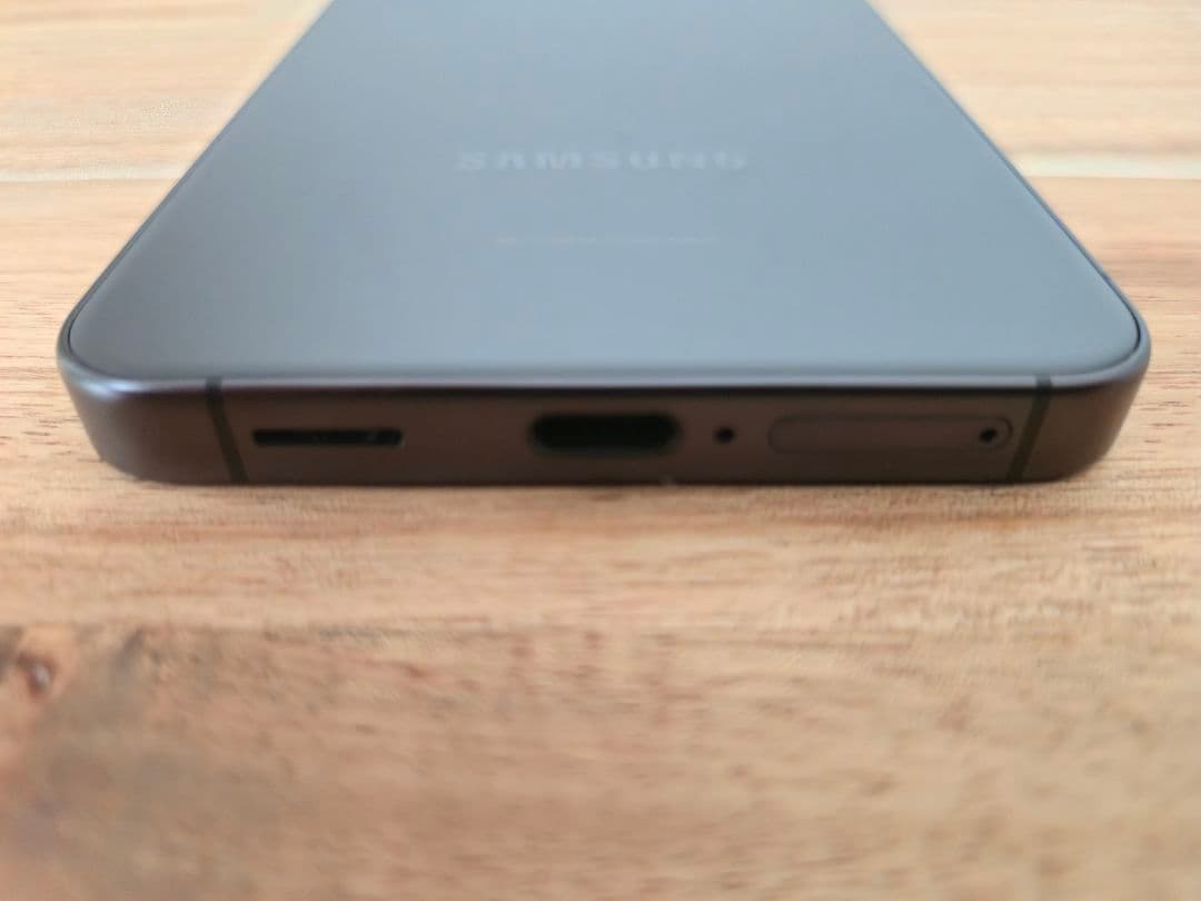 -【美品】Samsung Galaxy S24 ブラック