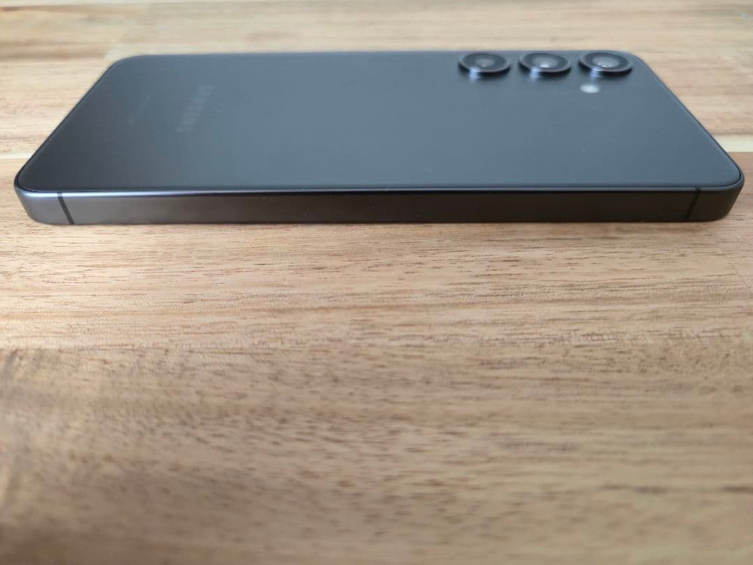 -【美品】Samsung Galaxy S24 ブラック