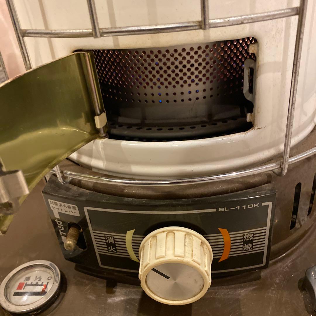 CORONA ストーブ ホワイト ガード付き引き取り限定