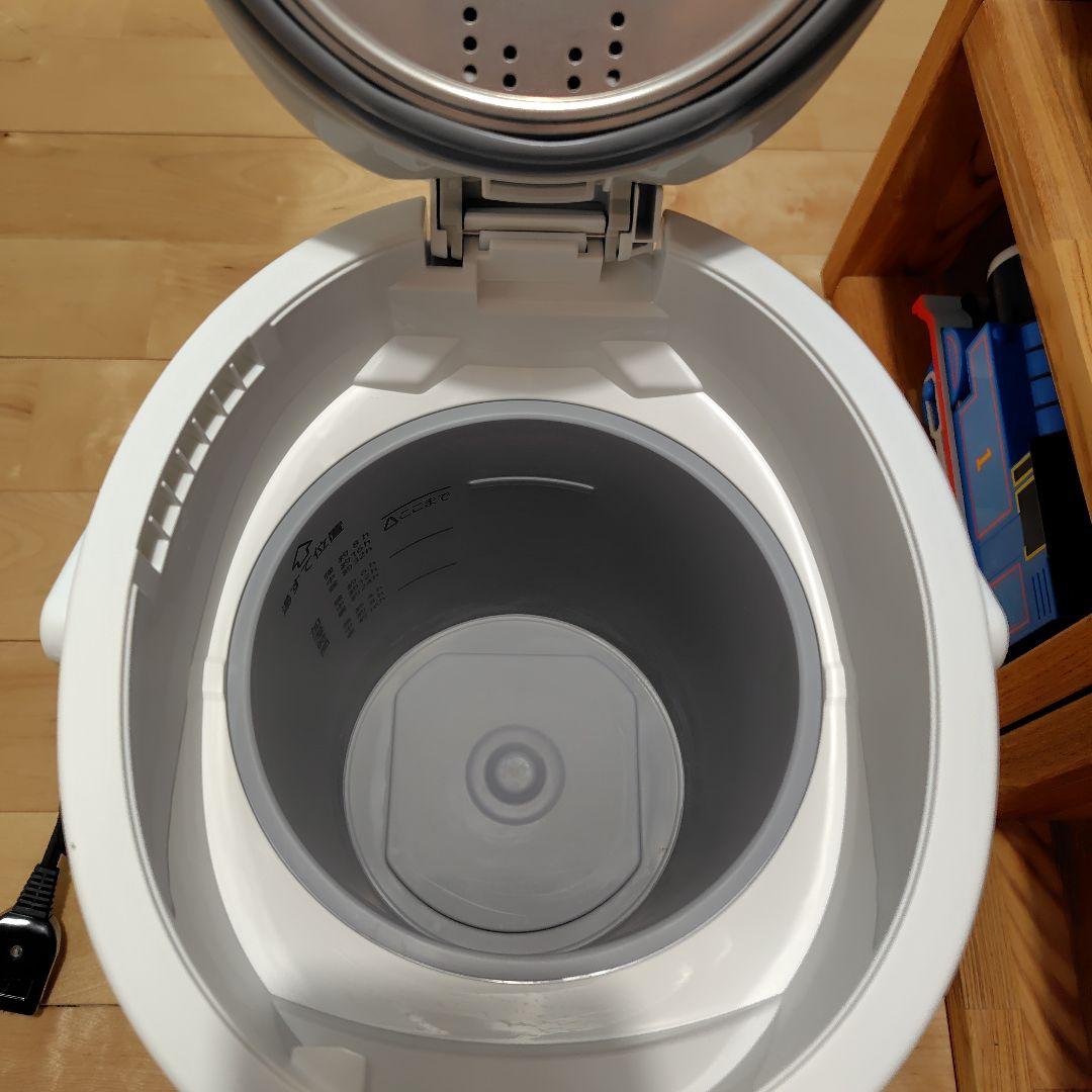 値下げしました。Zojirushi スチーム式加湿器 EE-DE35-WA　白