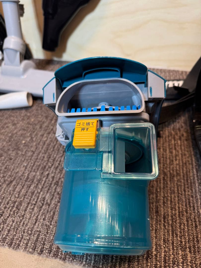 最終値下げ　Makita CL500D 中古品　掃除機 本体・ホース・ノズル付き