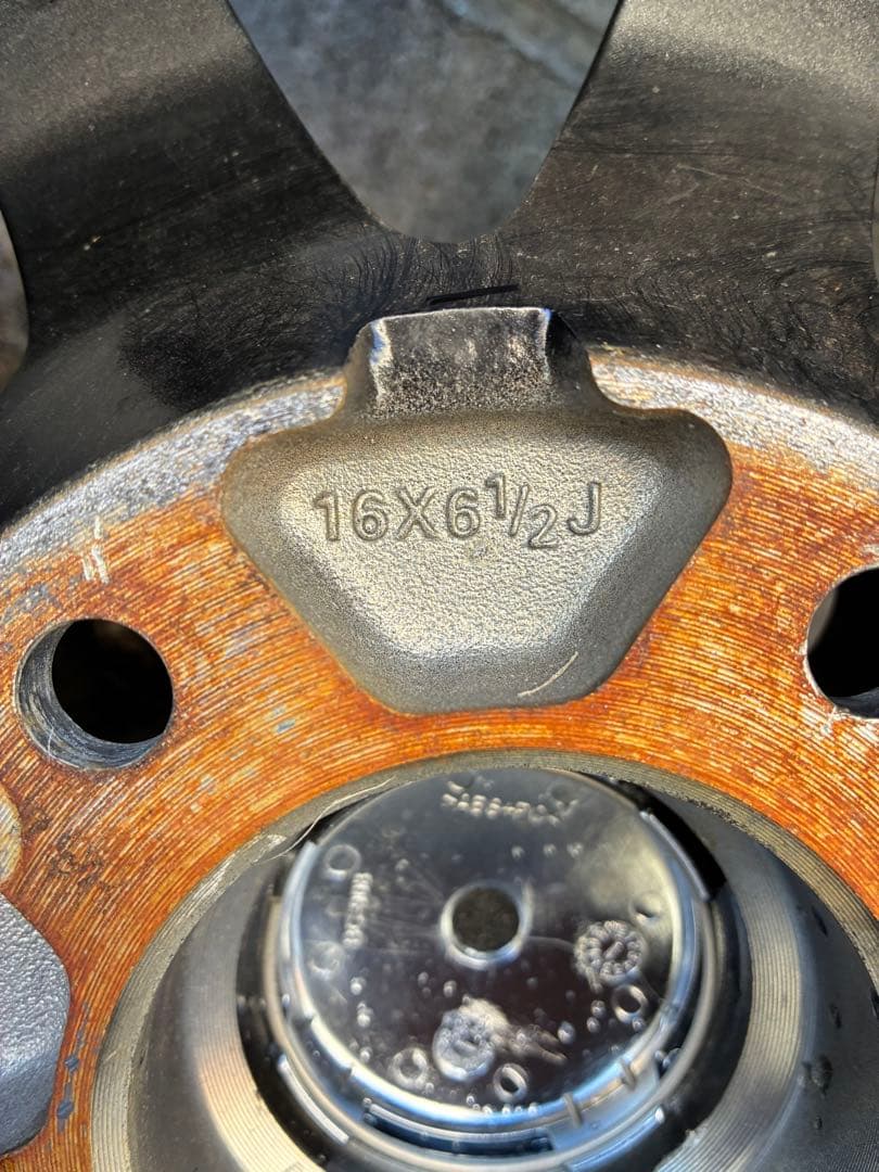 トミーページ 現行ステップワゴンスタッドレス 4本