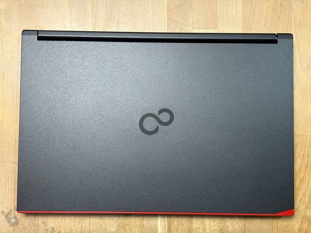 富士通LIFEBOOK A5511/G 15.6 11世代i5 16/512GB