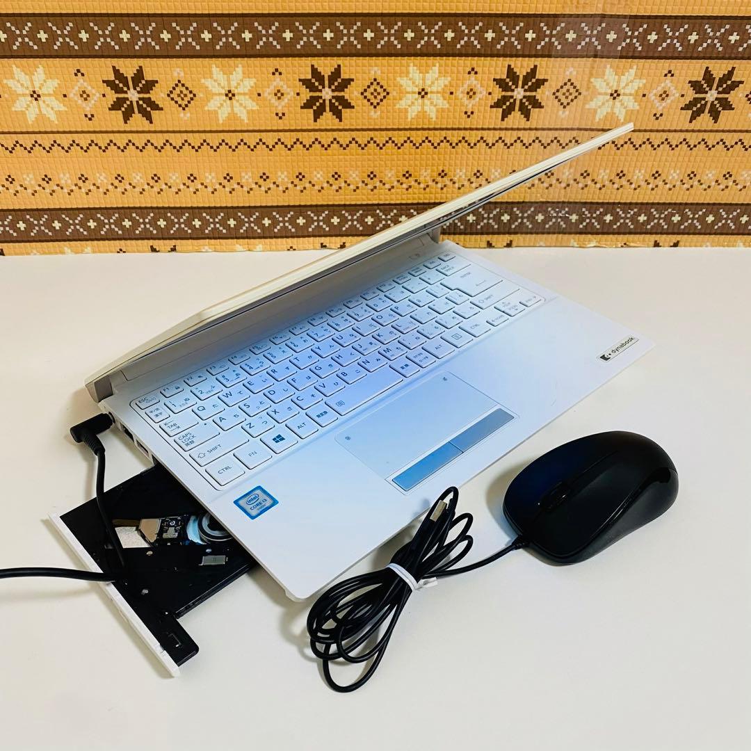 Y51 TOSHIBAノートパソコンSSD第6世代Windows11オフィス付き