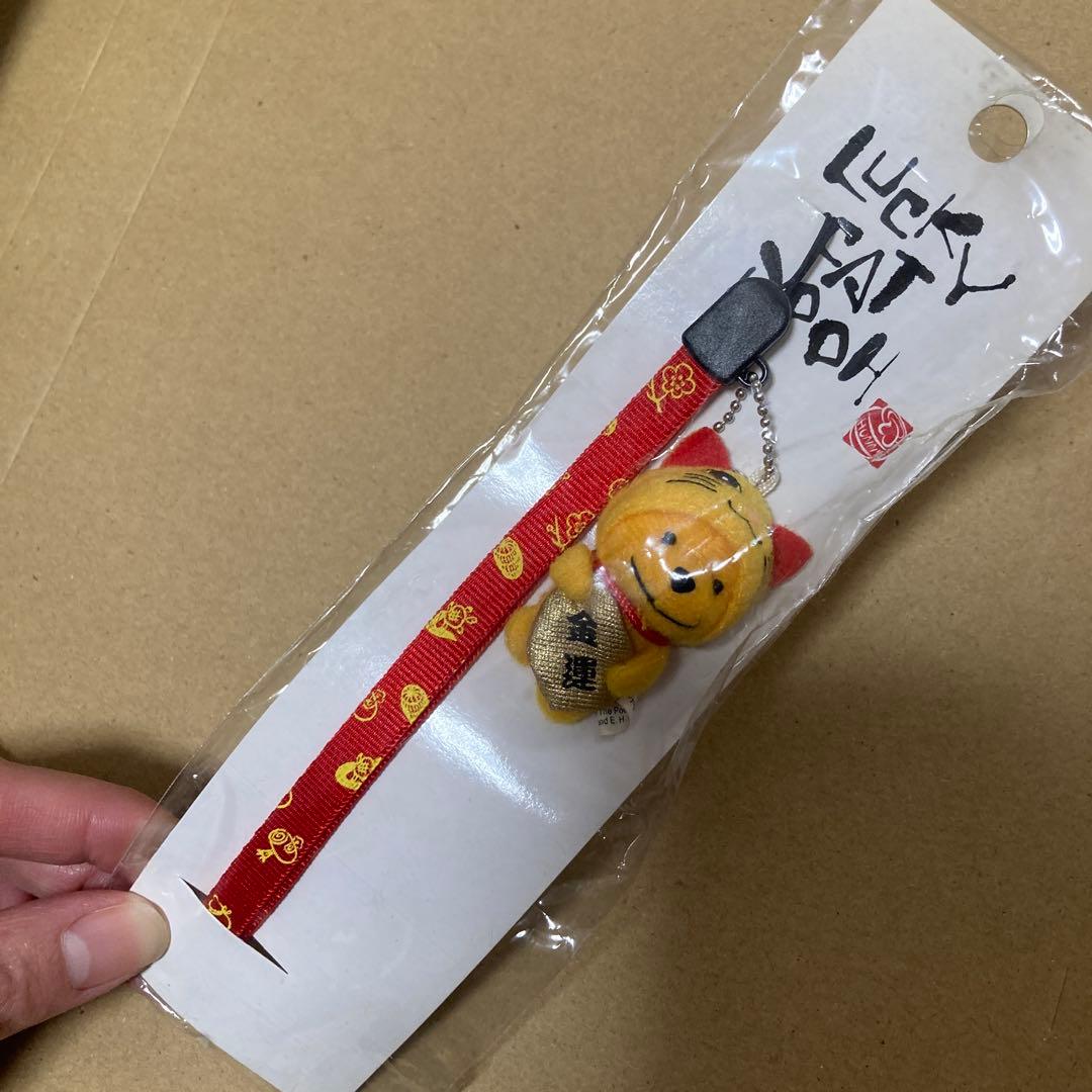 ディズニーストア 招き猫 プーさん ストラップ ラッキーキャットプー 開運