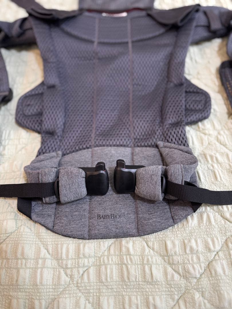 【超美品】ベビービョルン・ハーモニー・2024製・抱っこ紐・アンスラサイト