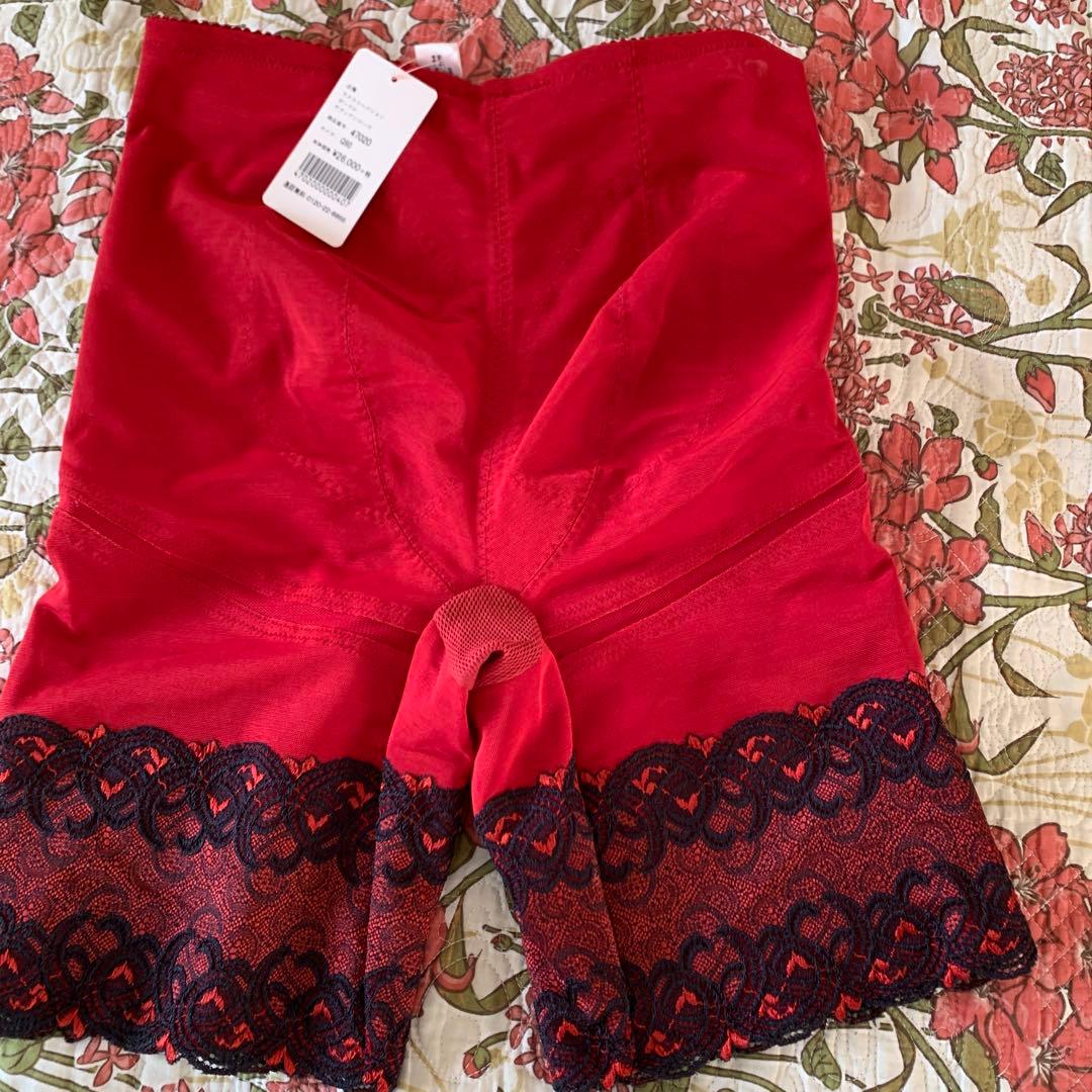 赤と黒のレース ハイウエスト骨盤ガードル