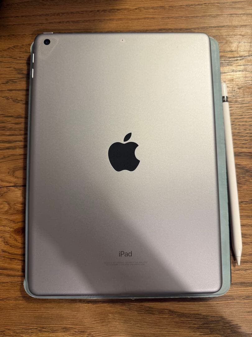 シルバー iPad 本体 Apple Pencil付き　第6世代　128gb