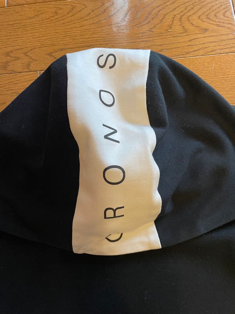 CRONOS フード付きパーカー 黒/白