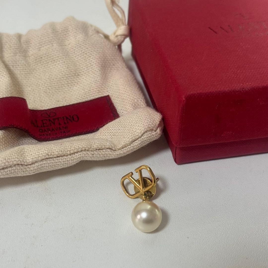 VALENTINO Vロゴ パール ピアス 片耳