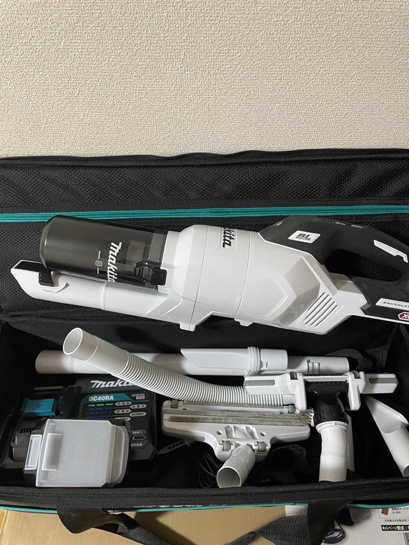 CL003G 40V 画像にあるもの全て マキタバック付