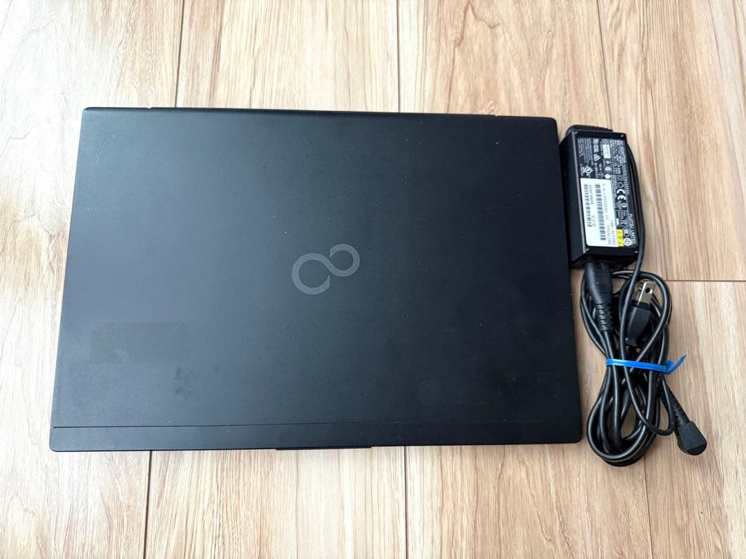 2019年モデル第8世代 BT良 4/256GB！LIFEBOOK U939/A