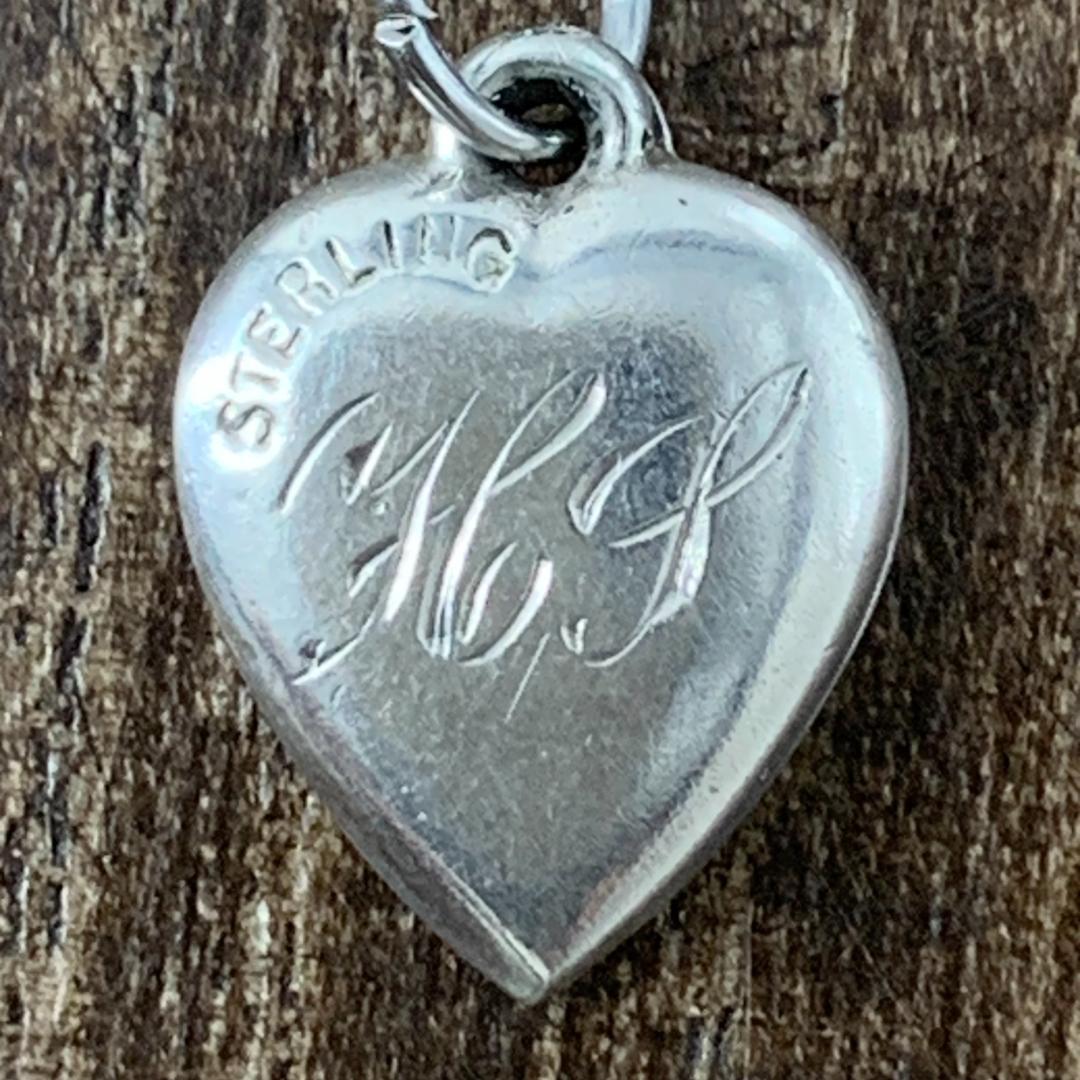 スウィートハートジュエリー レッドストーン 渦 シルバー ヴィンテージネックレス