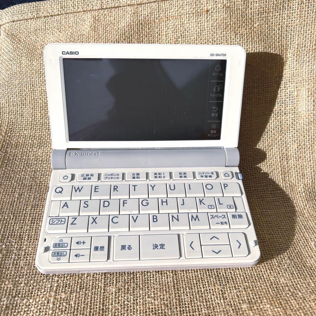 電子辞書　CASIO XD-4700 美品　カシオ　カバー付き