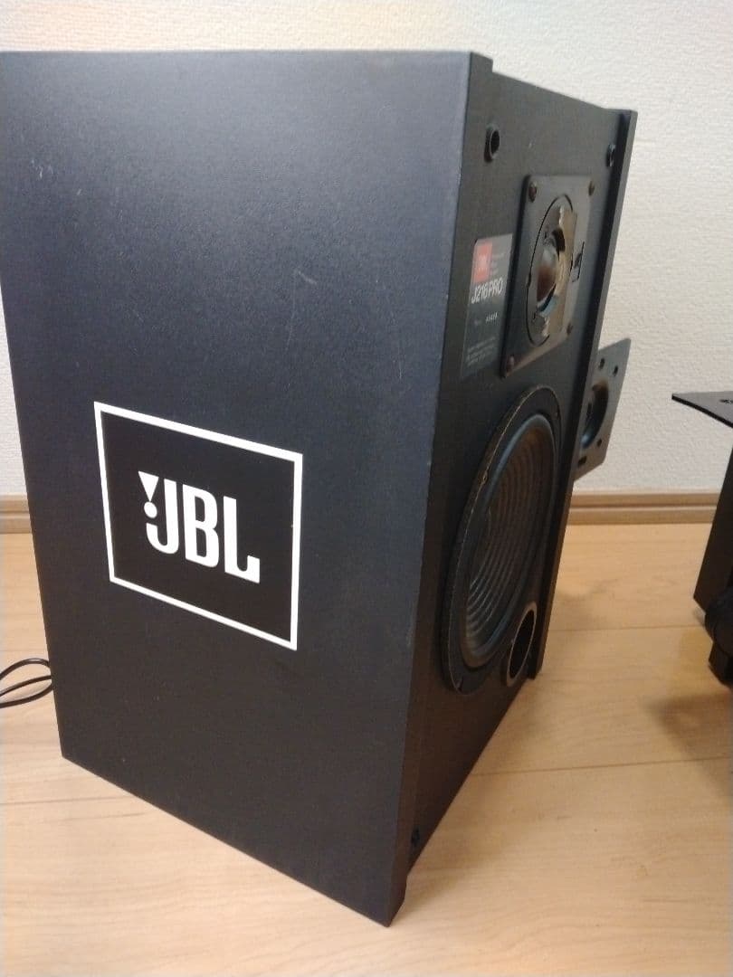 JBL J216PRO スピーカー ブラック ブラケット付　美品　店舗様等で