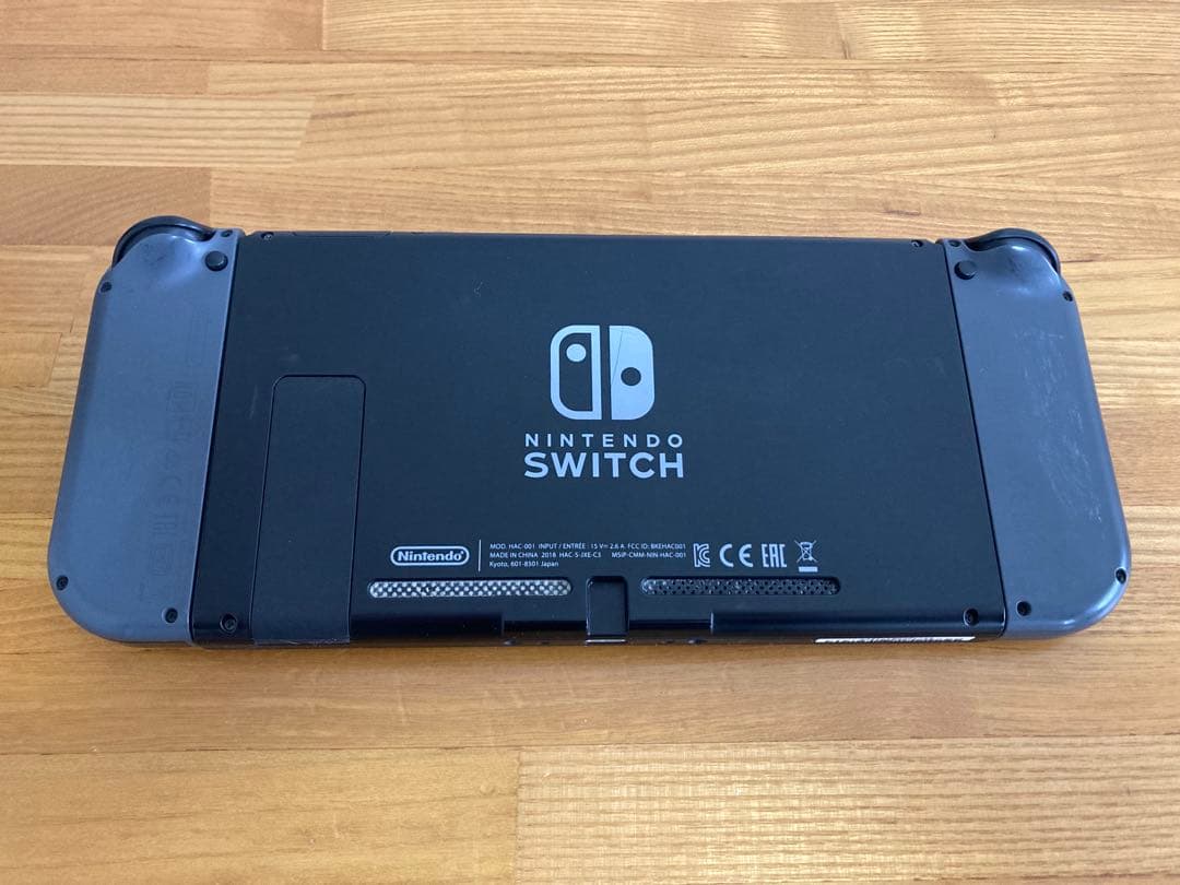 Nintendo Switch 本体 グレー　Joy-Conグリップ付属