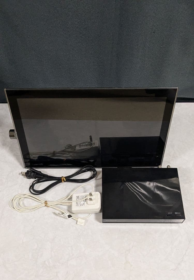 Panasonic　ワイヤレス、テレビ、プライベートビエラ　UN-15T5