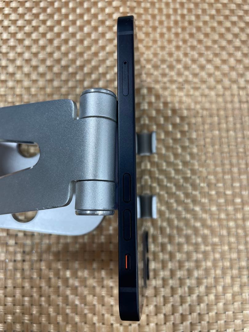 iPhone 12 mini 64 GBブラックSIMフリー【6948】