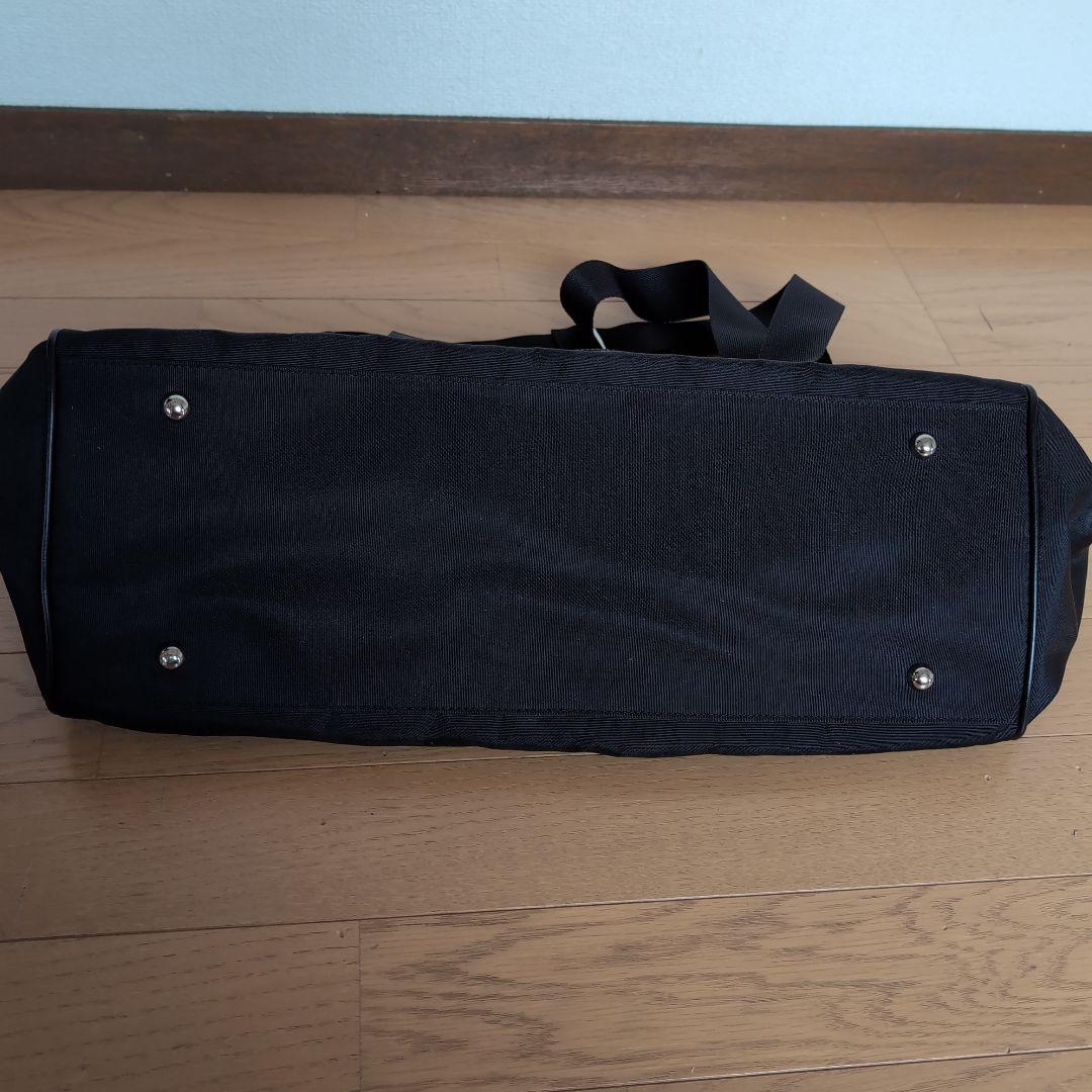 黒のナイロン80%牛革20%ボストンバッグ