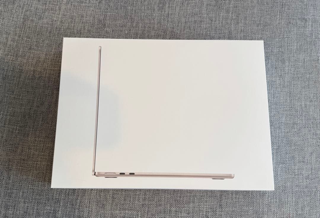 Apple MacBook Air M4 16GB 13インチ　スターライト