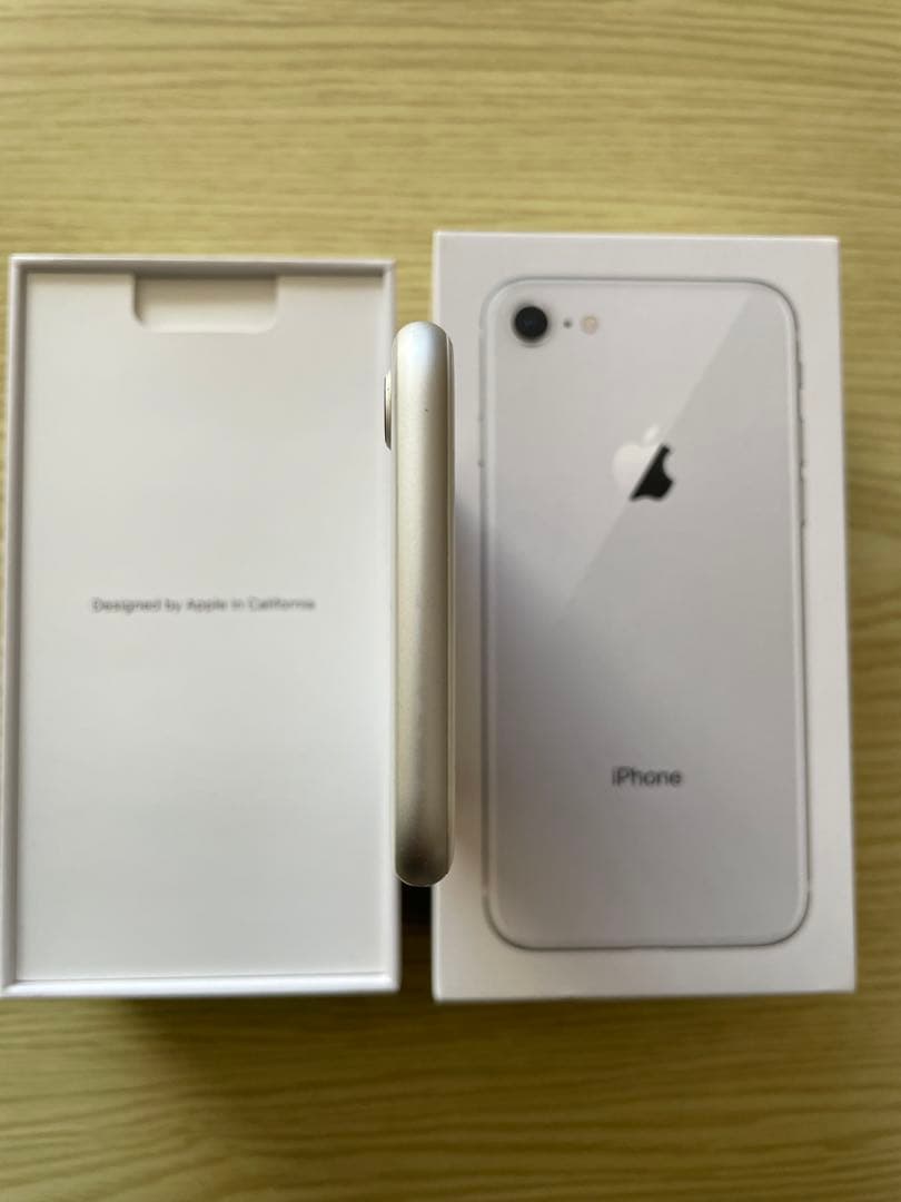 スマートフォン本体 iPhone 8 64GB