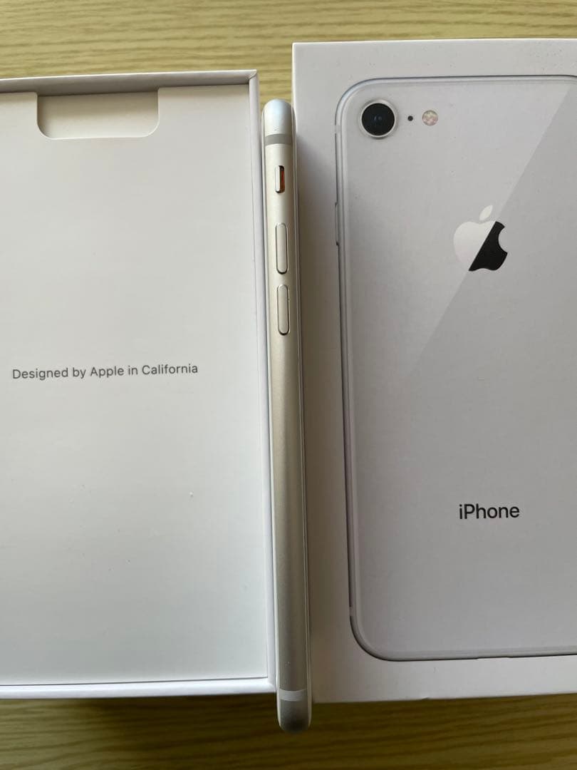 スマートフォン本体 iPhone 8 64GB