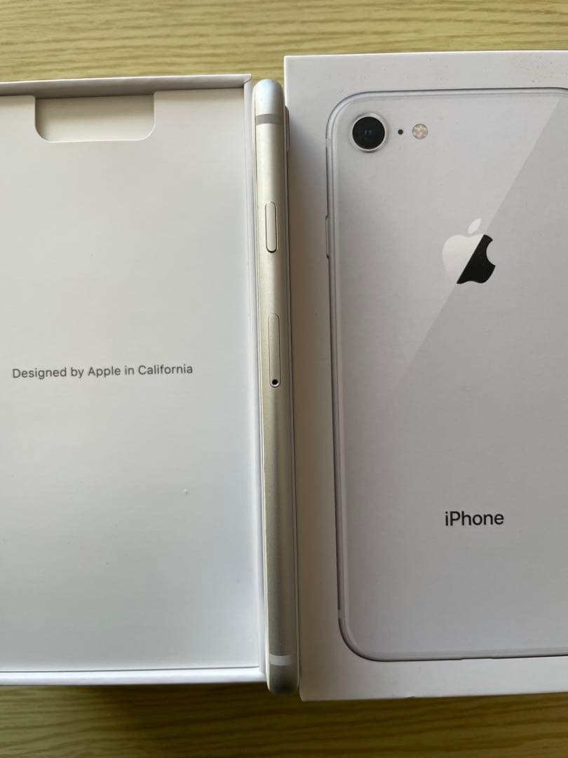 スマートフォン本体 iPhone 8 64GB